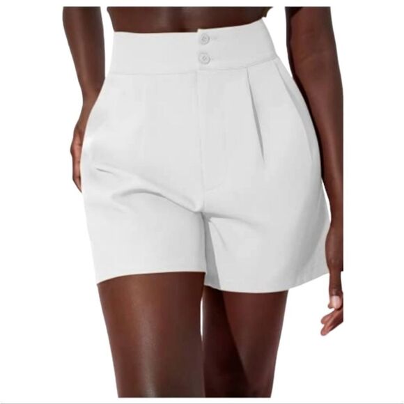 Giftzzi Shop Women's White High-Waisted Shorts Size Medium - Picture 1 of 7